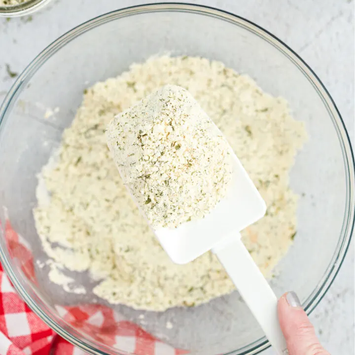 This homemade Ranch Dressing Mix makes a perfect seasoning for everything from classic salad dressing to grilled chicken. It has all the zesty ranch flavor you love with none of the sugars, flours or preservatives.