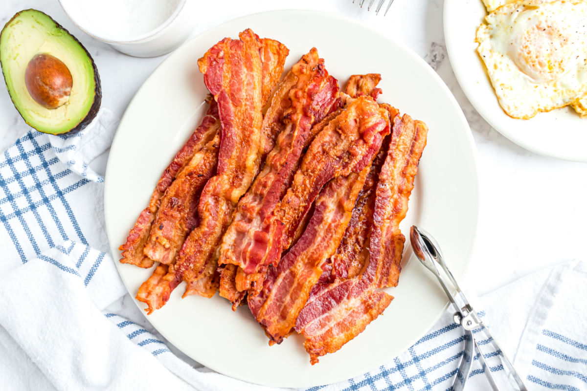 Oven Fried Bacon {Quick & Easy Method!} - Easy Low Carb